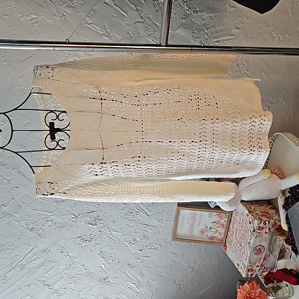 Willi Smith open knit sweater. Size L.